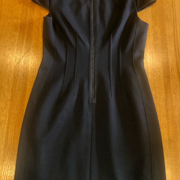 Tahari Women’s dress - Picture 5 of 5